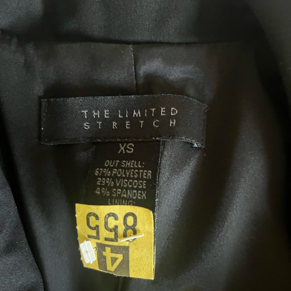 Express Two piece suite. - Picture 4 of 6